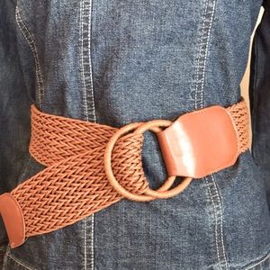 Vintage Brown Woven Belt Size Small 28-34 inches